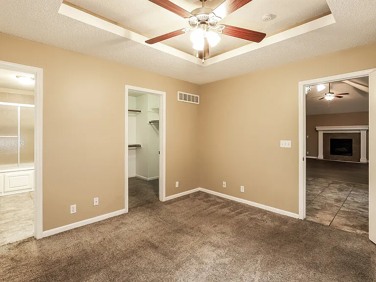 512 Hibiscus Dr — Photo 10