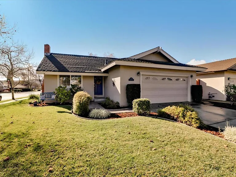 202 Belden Dr — Photo 27