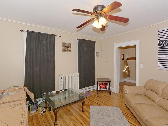 5th image of 36 Cortland Pl
