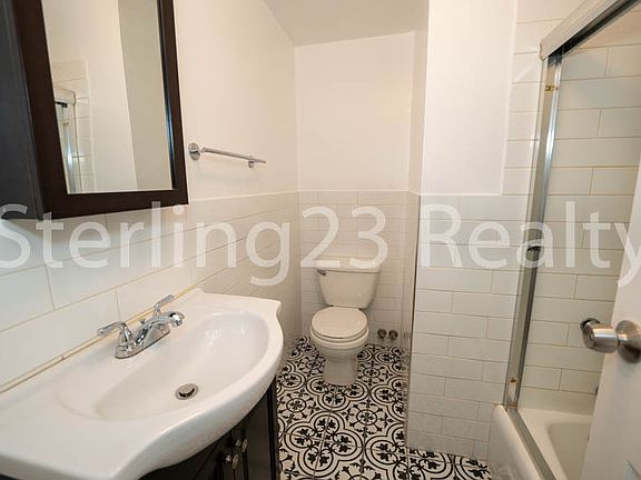 5th image of 42-11 Astoria Blvd N #3J