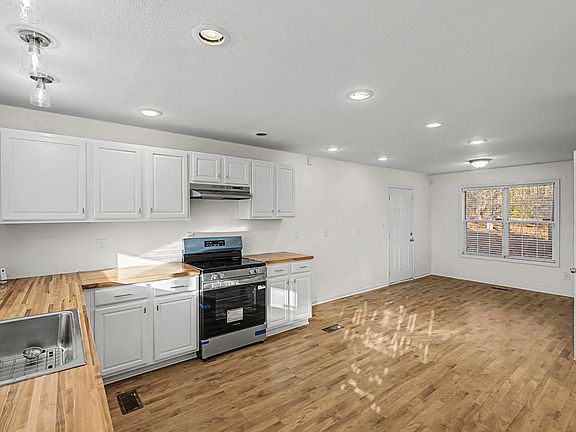 4th image of 4327 Fish Hatchery Road