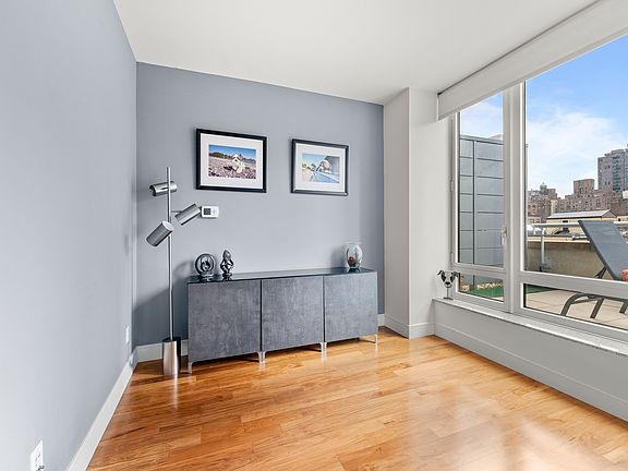 5th image of 250 E 53rd St APT 903