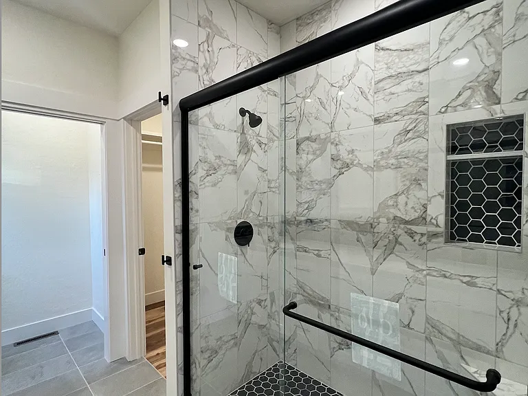 1702 E Metler Ln — Photo 22