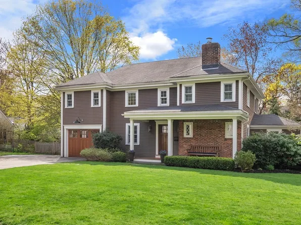 27 Boulder Brook Rd, Wellesley, MA 02481