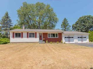 333 Schodack Dr, Castleton, NY 12033