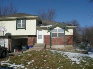 1620 E Haven Ln, Olathe, KS 66062