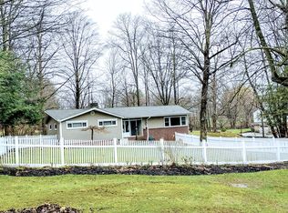11274 Walnut Ridge Rd, Chesterland, OH 44026