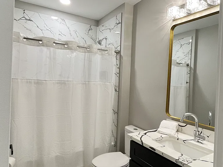 The Tucker Luxury Apartments — Photo 26