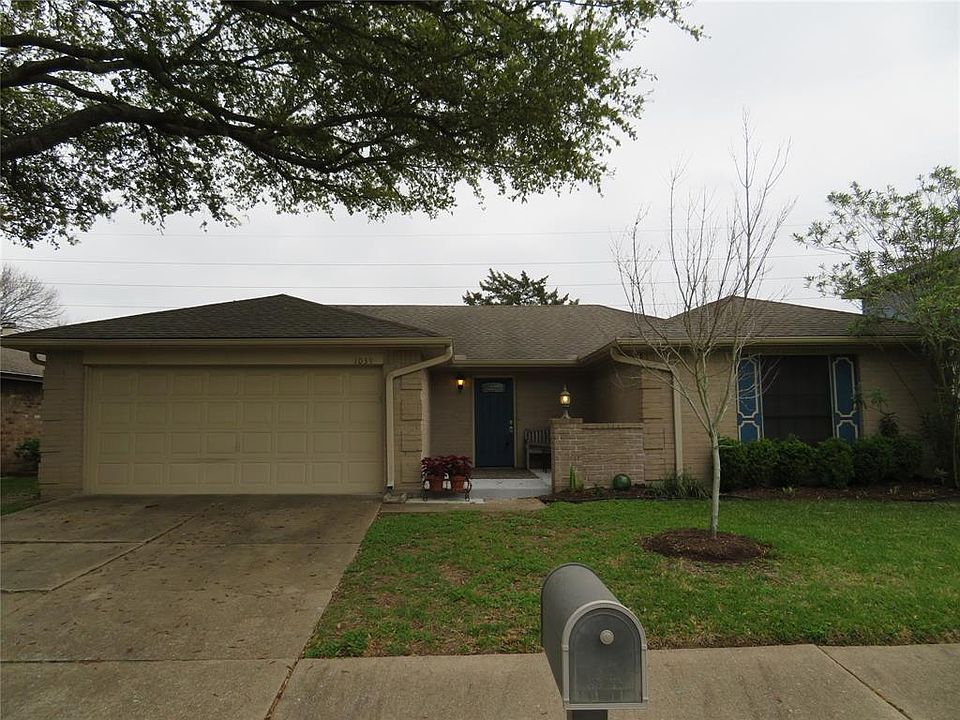 1st image of 1039 E Brompton Dr