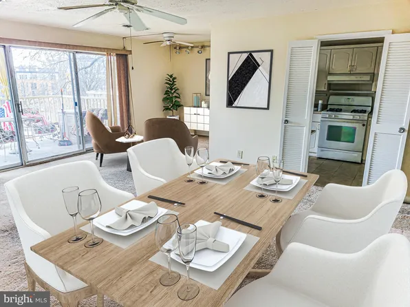 2622 Redcoat Dr #168, Alexandria, VA 22303