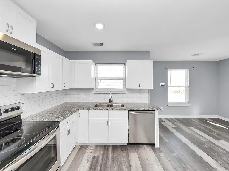 618 Maple Way #B — Photo 9