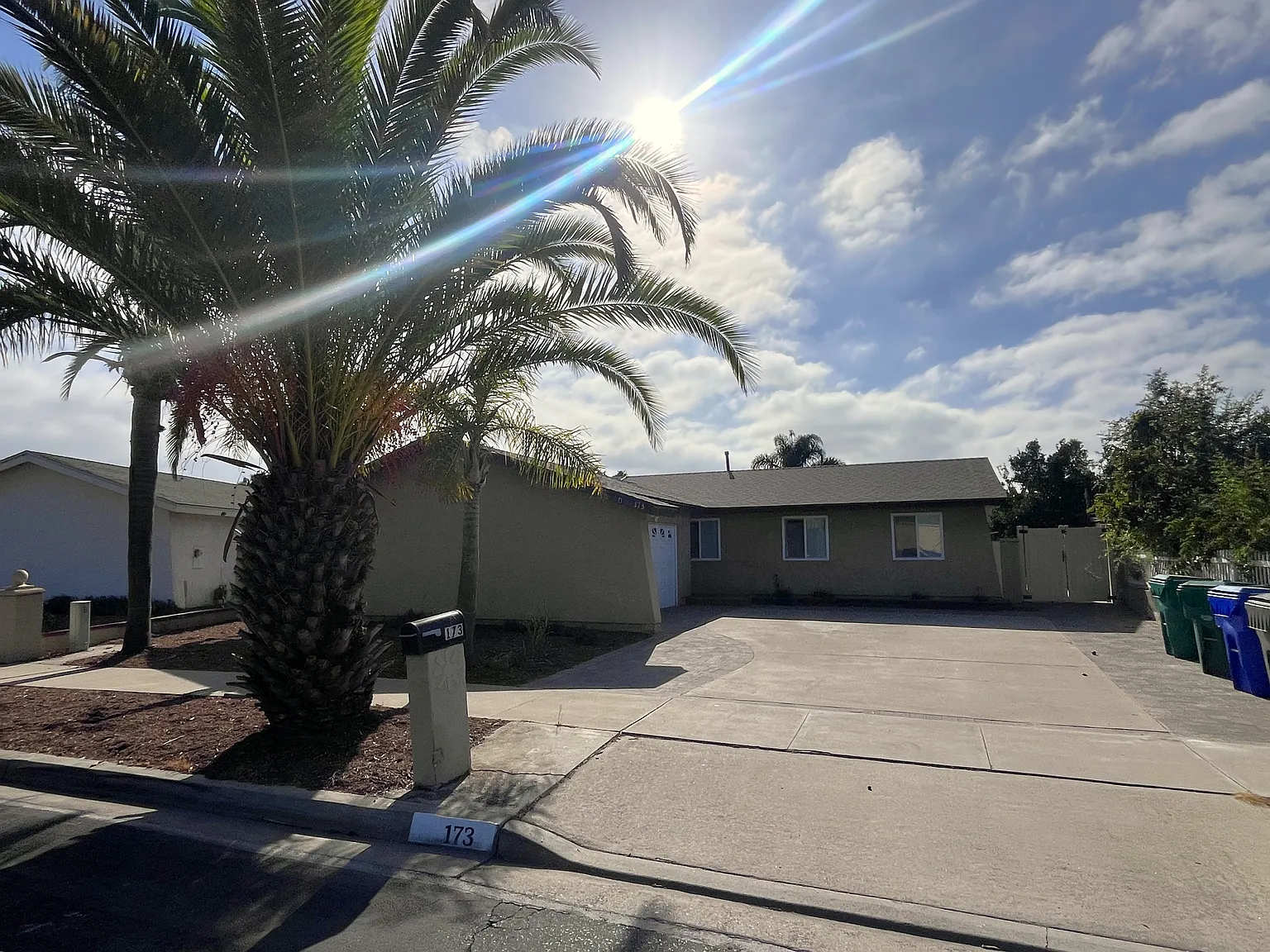 4 bed, 1172 sqft, $3,750 — Photo 2