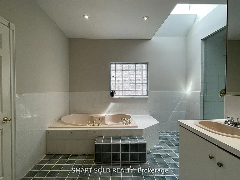 42 Amelia St — Photo 11