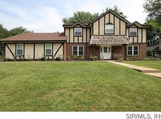 8 Brandonwood Dr, O Fallon, IL 62269