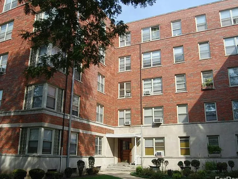 2620 W Berwyn Ave #408 — Photo 5