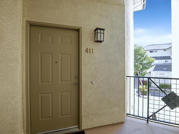 3rd image of 401 Baltic Cir Unit 411