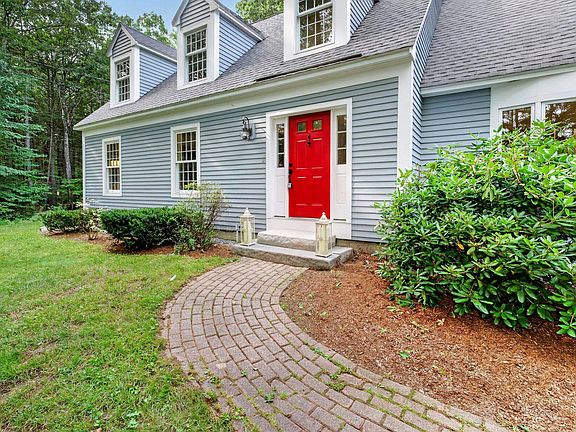 5th image of 14 Fieldstone Drive