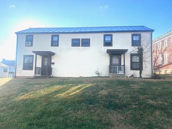 220 S Main St, Lexington, VA 24450