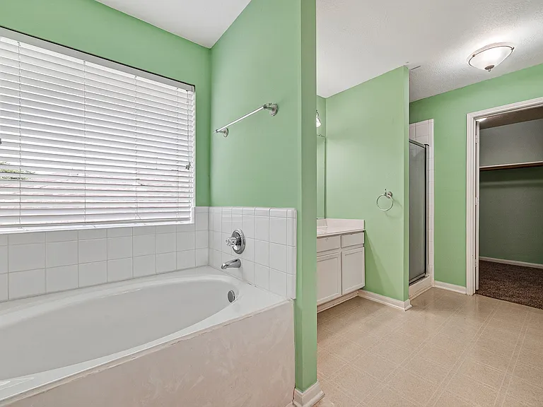 16102 Flatridge Ct — Photo 25