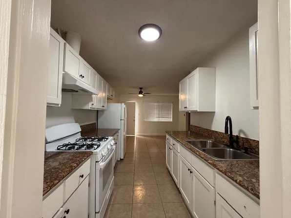 199 E South St APT 1, Long Beach, CA 90805