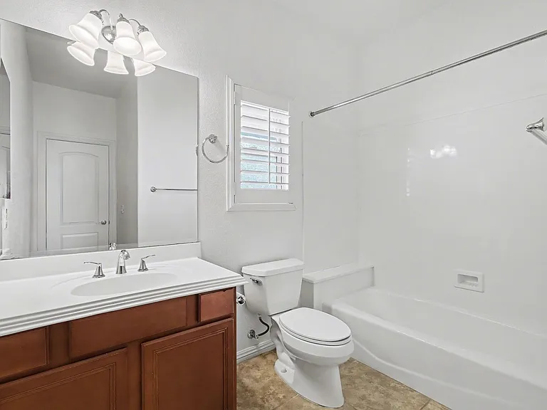 9221 Worsley Park Pl — Photo 23