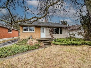 25 Dietz Ave S, Waterloo, ON N2L 2J7