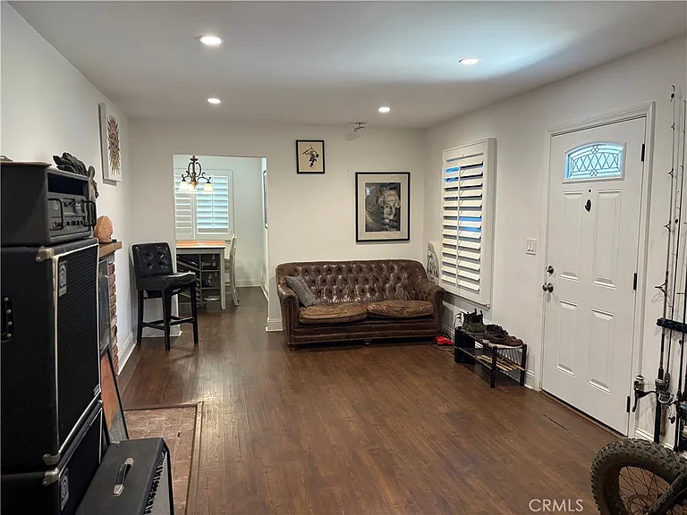 12917 Gladstone Ave — Photo 3