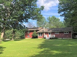 526 Rocky Run Rd, Hawley, PA 18428