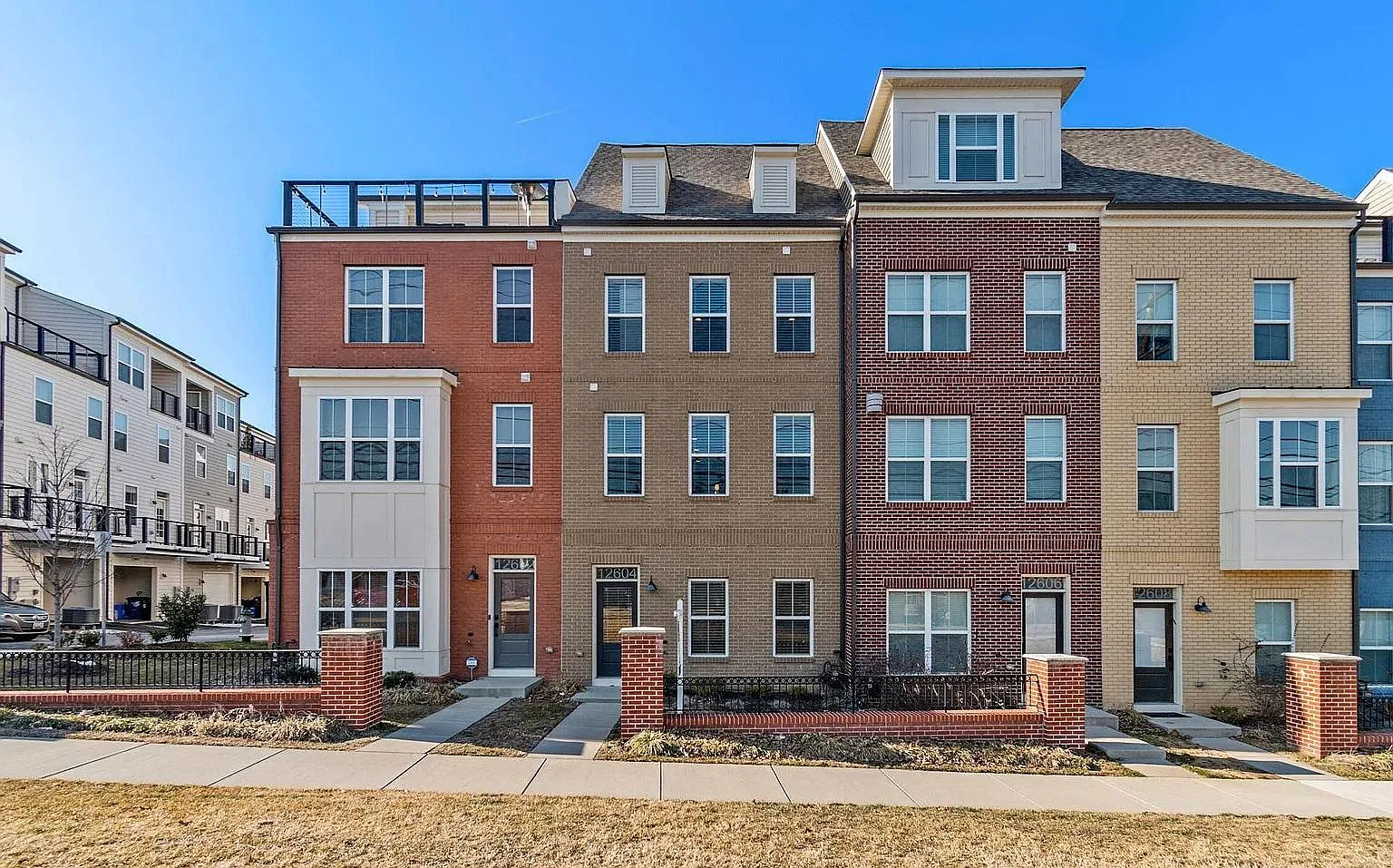 1 bed, 1.5 bath, 1100 sqft, $1,450 — Photo 1