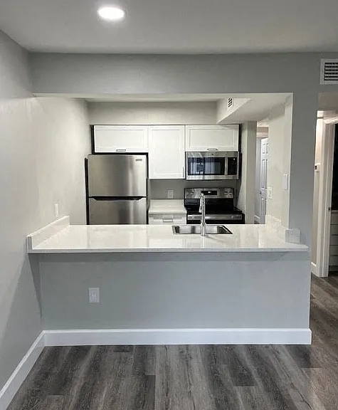 Spring Lake Apartments — Photo 8