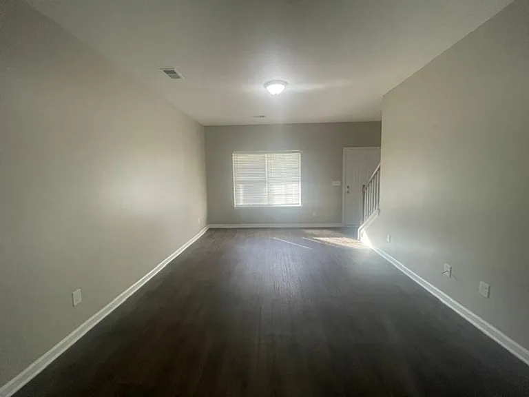 1025 Cedar Village Trl — Photo 2