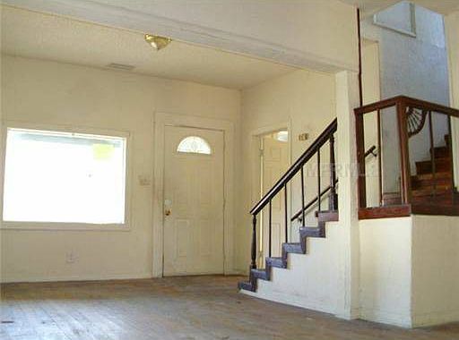 3rd image of 2516 E 17th Ave