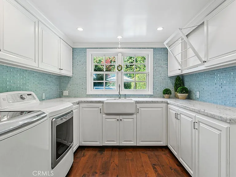 1010 Emerald Bay — Photo 37