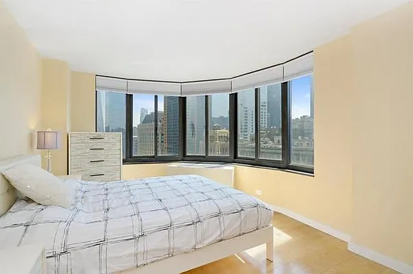 Rented by Compass | media 13