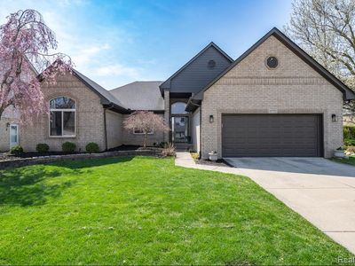 15752 Custer Dr, Macomb, MI, 48042