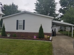 152 Ashwood Ave, Elyria, OH