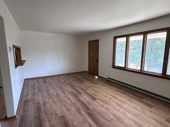 220 E Adams St #8
