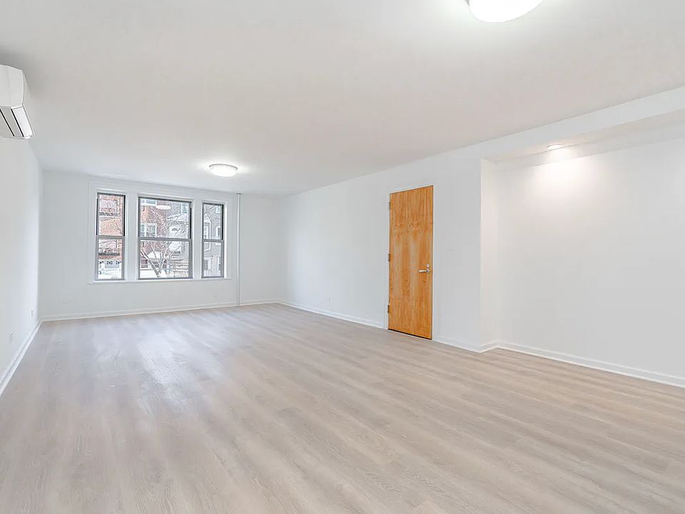 1st image of 2832 47th St #3