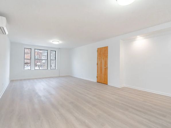 28-32 47th St #3