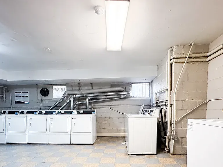 Delton Apartments — Photo 13