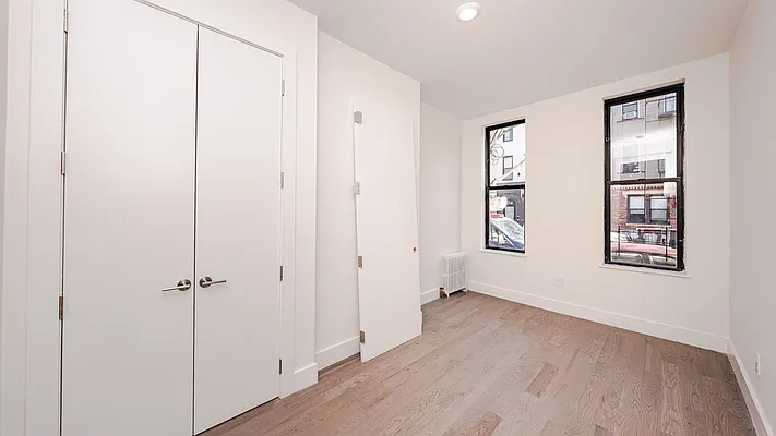 Rented by Nooklyn NYC LLC | media 18