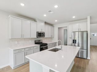 180 Thistle Patch Pl, Angier, NC 27501