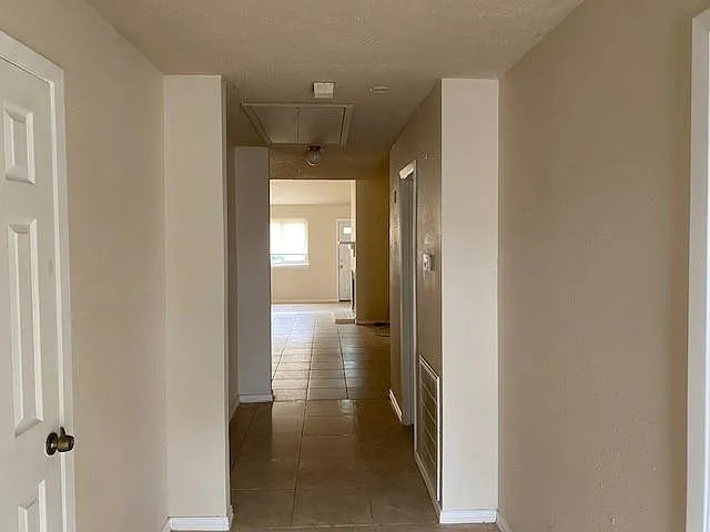 2 bed, 2.0 bath, 1552 sqft, $1,400 — Photo 2