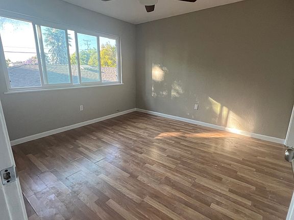 3rd image of 105 Cypress Ave #A