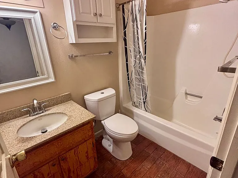 1322 E Five Star Blvd — Photo 12
