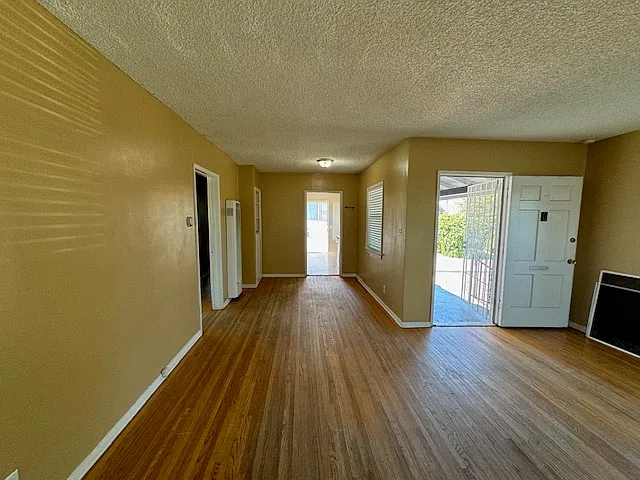 722 W 9th St — Photo 11