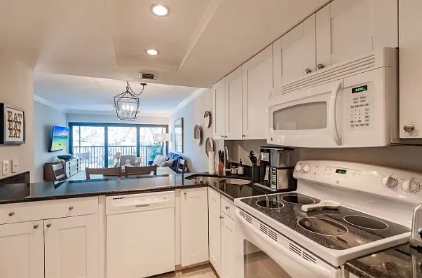 600 Neapolitan Way #221 — Photo 9