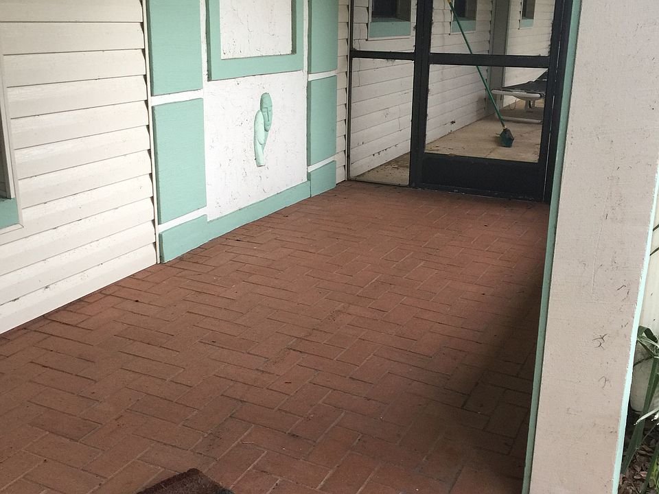 1st image of 8141 Lakeside Dr