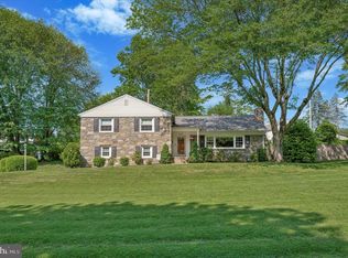 2739 S Kent Rd, Broomall, PA 19008