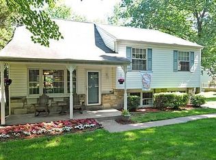 244 Hampshire Dr, Chalfont, PA 18914